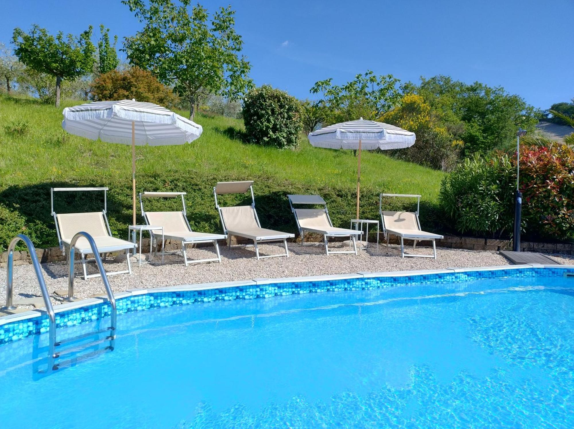 Rosa Nel Pozzo Apartments And B&B San Pietro  Zewnętrze zdjęcie