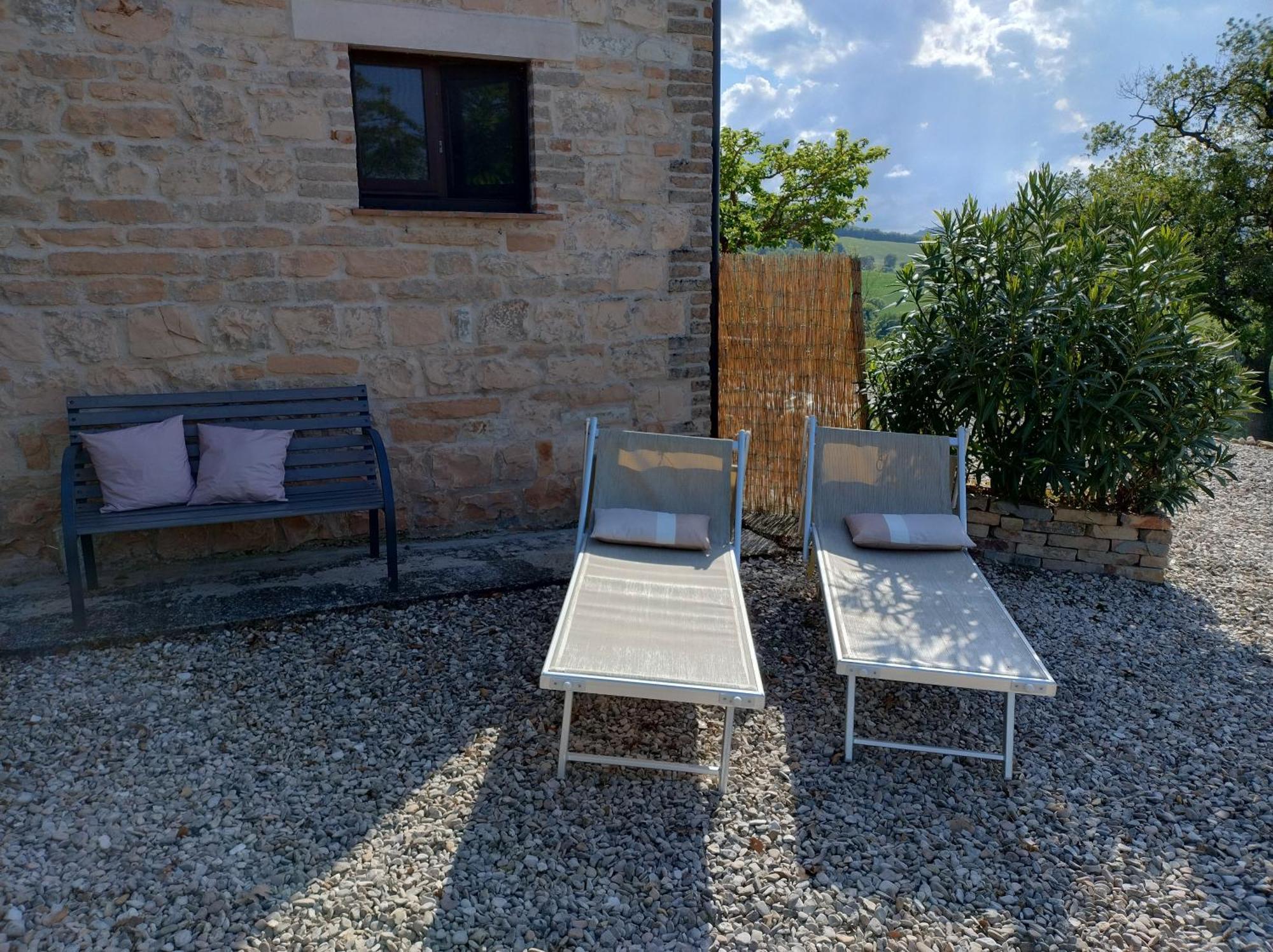 Rosa Nel Pozzo Apartments And B&B San Pietro  Zewnętrze zdjęcie
