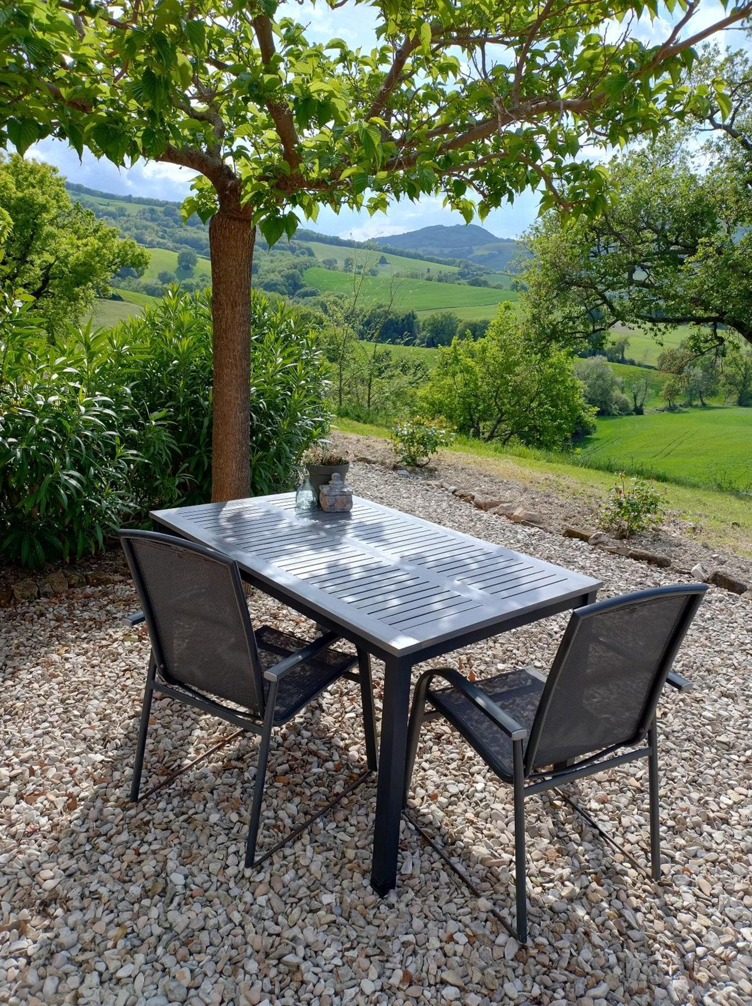 Rosa Nel Pozzo Apartments And B&B San Pietro  Zewnętrze zdjęcie